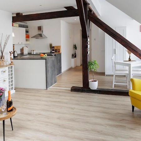 Vip Apartment In Old Town With Free Parking Братислава Экстерьер фото