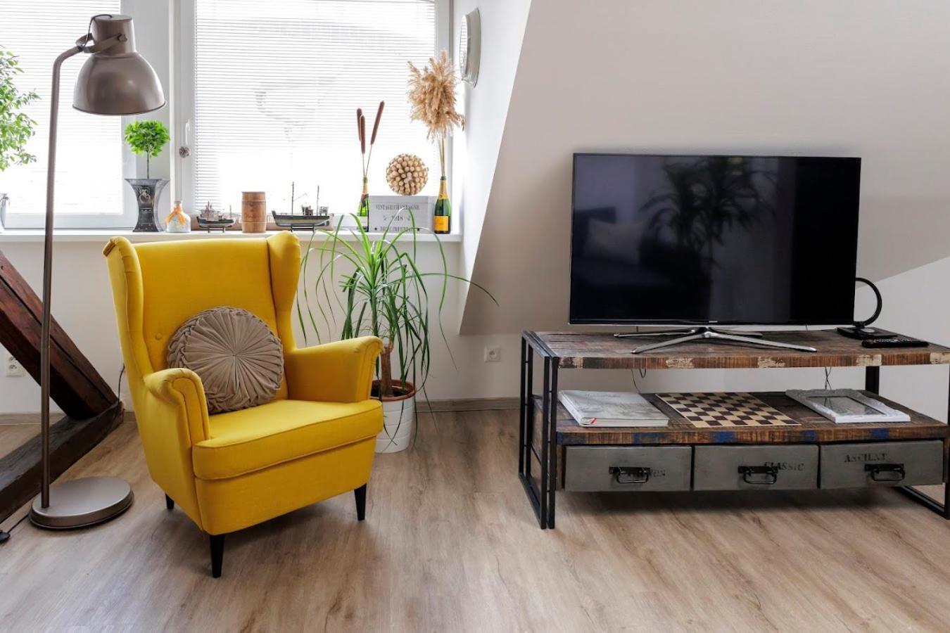 Vip Apartment In Old Town With Free Parking Братислава Экстерьер фото