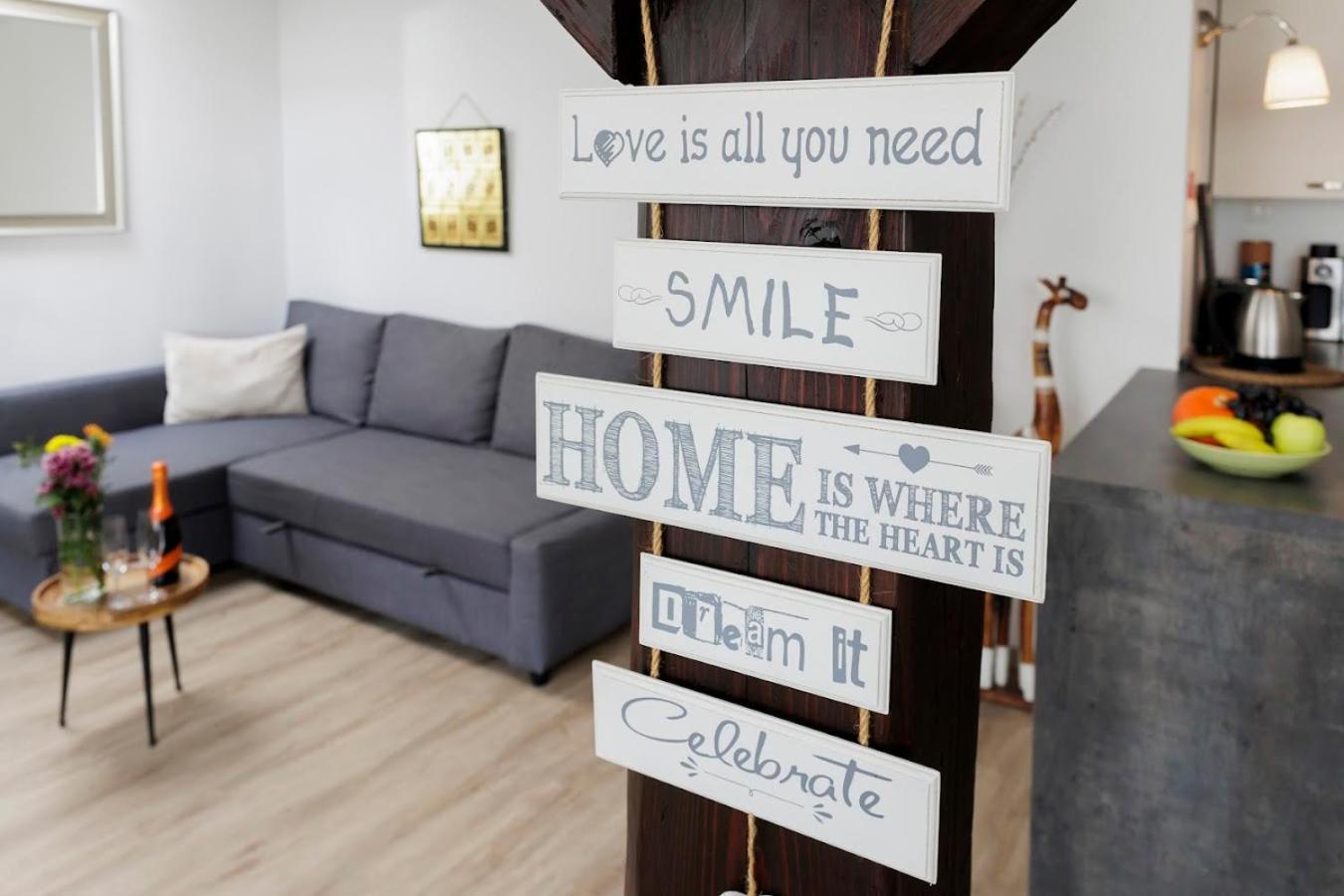 Vip Apartment In Old Town With Free Parking Братислава Экстерьер фото